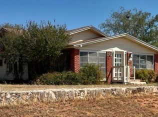 22 W 12th St, Robert Lee, TX 76945
