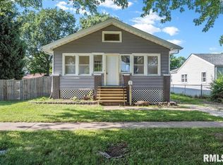 2337 E Converse Ave, Grandview, IL 62702