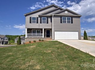 125 Colt St, Candler, NC 28715