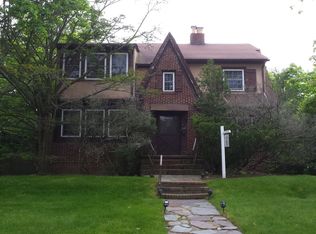 119 Monroe St, Lawrence, NY 11559