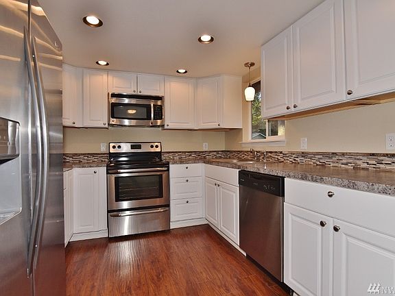 3rd image of 3922 Rainbow Ct NW