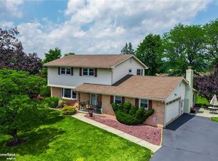 2831 Vista Dr N, Coplay, PA 18037