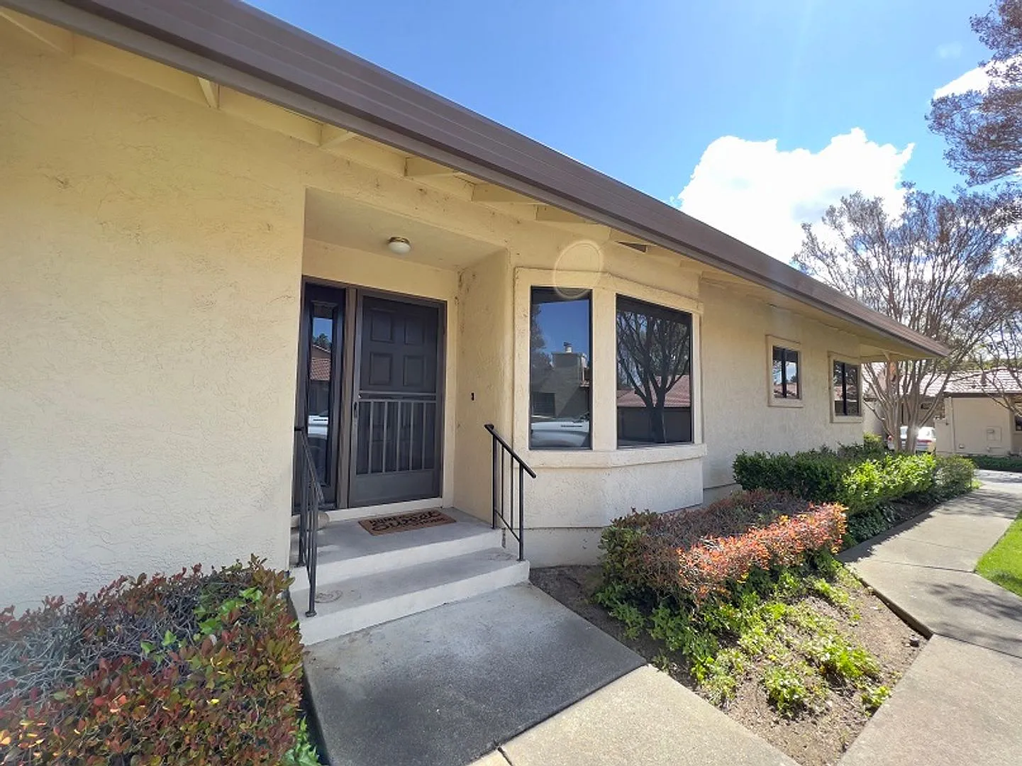 Peaceful Creekside Condo in Napa's Gated Fountain Grove Community — Photo 2