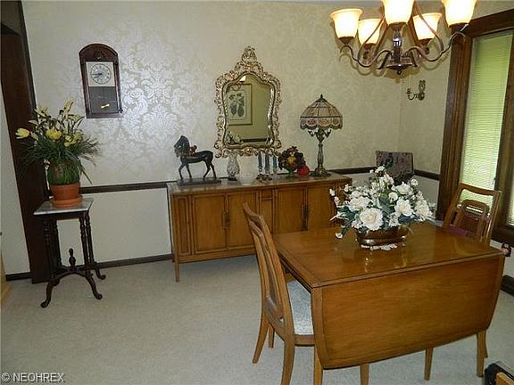 4th image of 3349 Country Club Dr