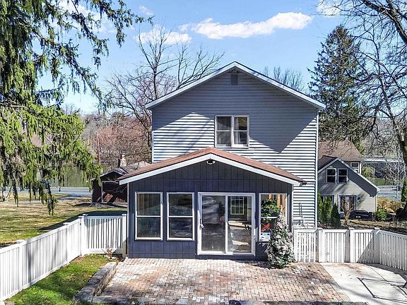 2nd image of 5012 Erbs Bridge Rd