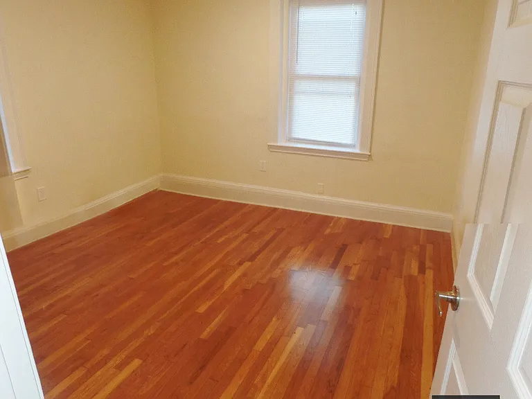 71 Thatcher St #101 — Photo 2