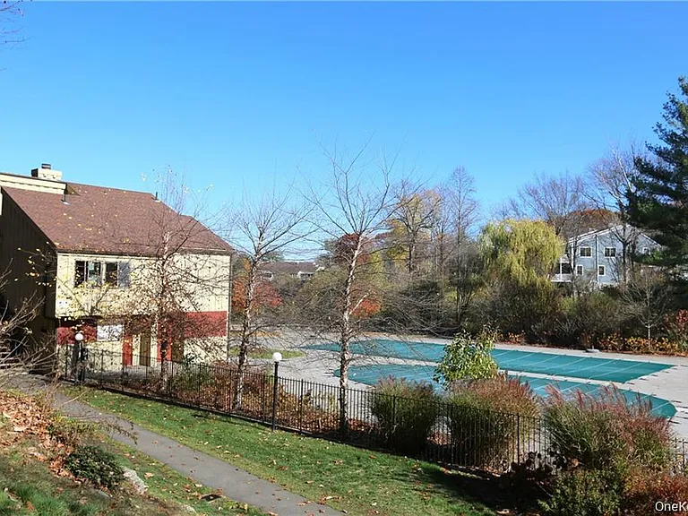 62 Fox Run — Photo 18