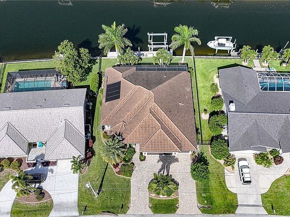 3rd image of 849 Napoli Ln