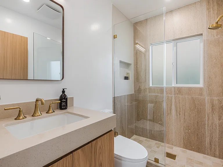 8417 Holy Cross Pl — Photo 26