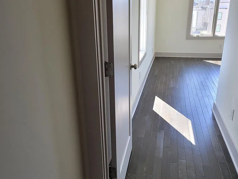 1117 Summit Ave — Photo 6