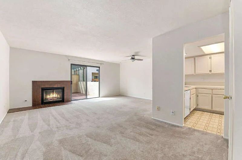 2 bed, 2.5 bath, 1200 sqft, $3,295 — Photo 2