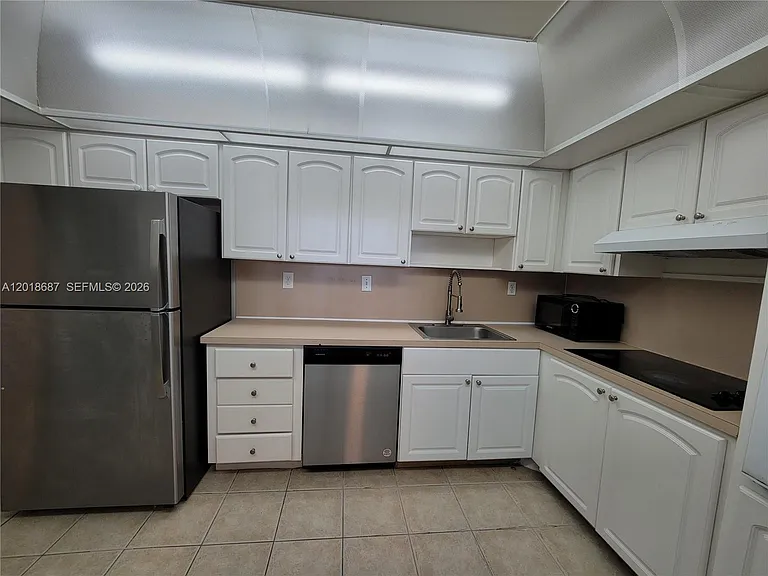 19380 Collins Ave #418 — Photo 15