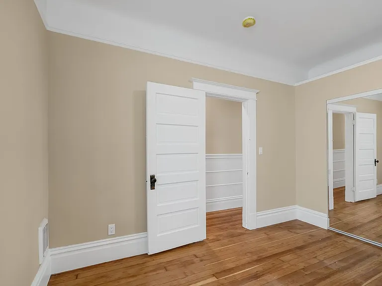 2736-2758 Franklin Street — Photo 22