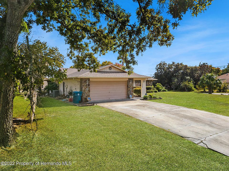 2246 Fentress Ct, Spring Hill, FL 34609 Zillow