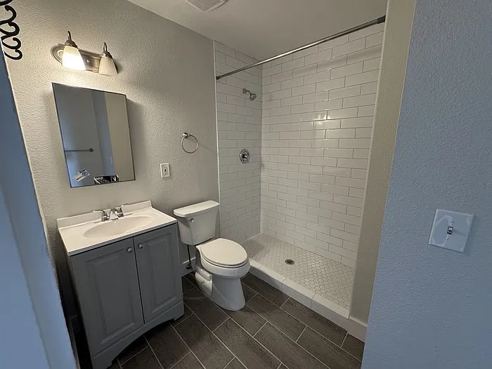 136 N 11th Ave #3 — Photo 4