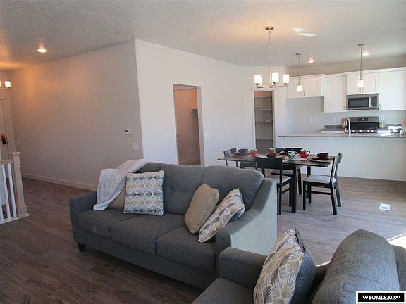 5th image of 3812 Harrier Dr