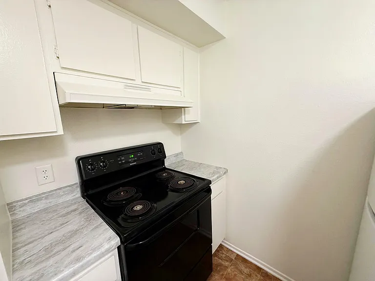 153 Streamwood — Photo 5