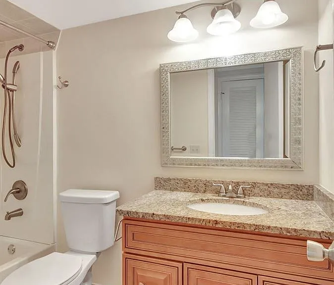 4539 Luxemburg Ct #304 — Photo 20