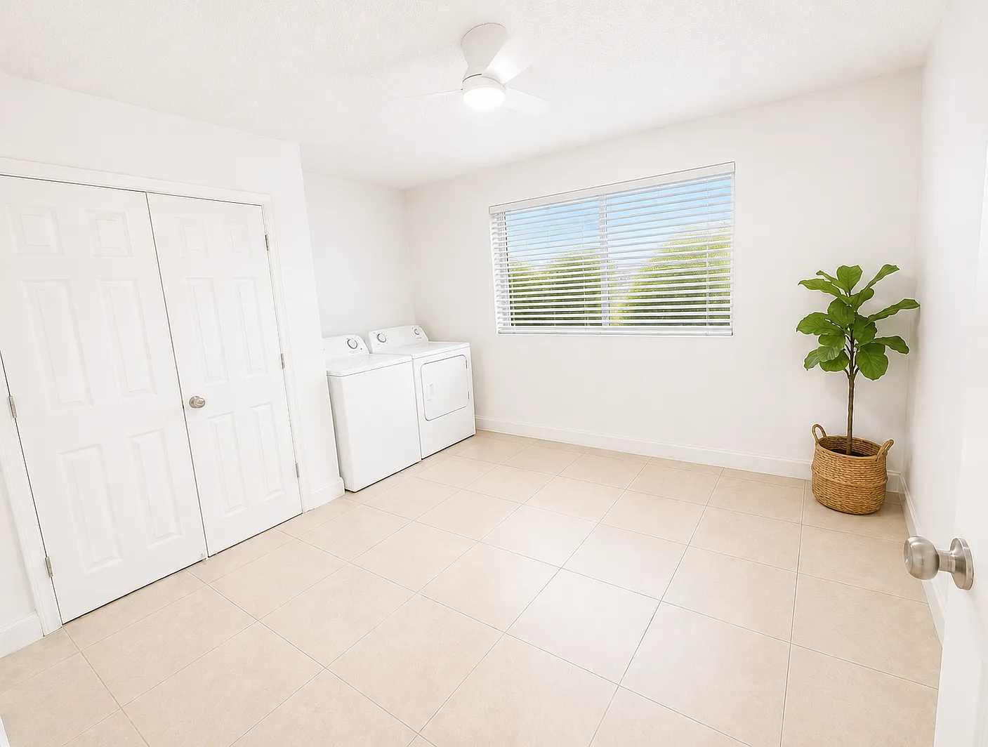 3 bed, 1020 sqft, $2,300 — Photo 4