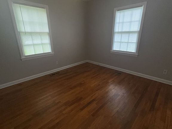 4th image of 3111 Avon Dr