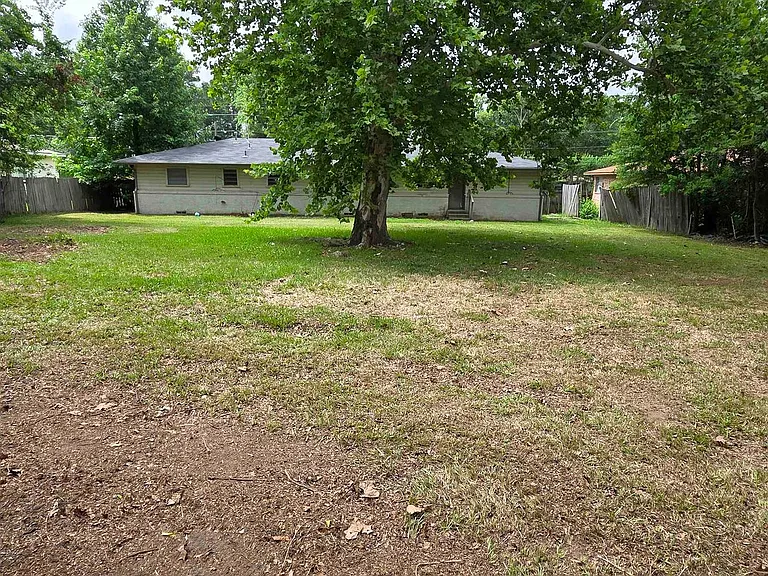 117 E Hoyt Dr — Photo 15