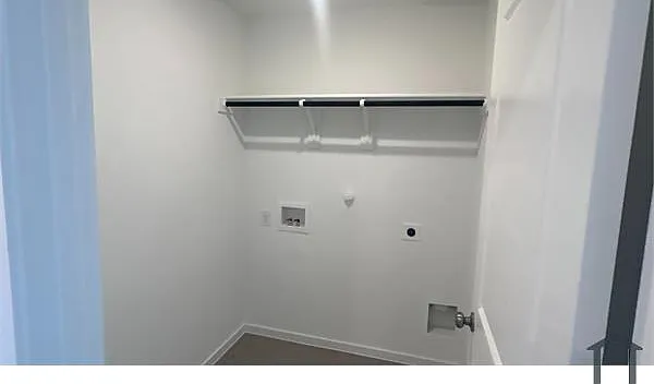 4221 Jutland Dr — Photo 15