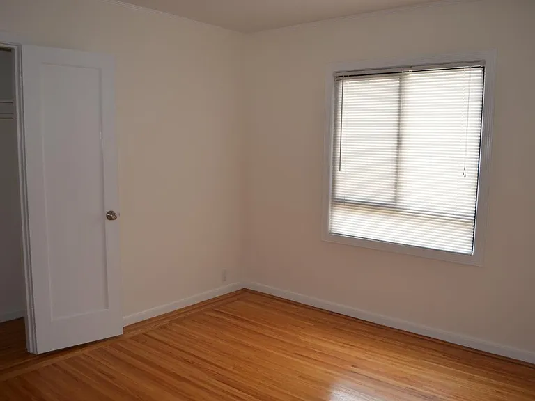 Upstair bedroom 2