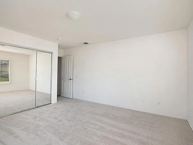 86 Beekman Pl — Photo 25