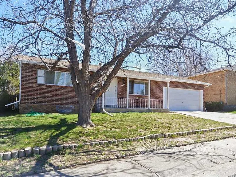 5524 Elkhart St — Photo 2