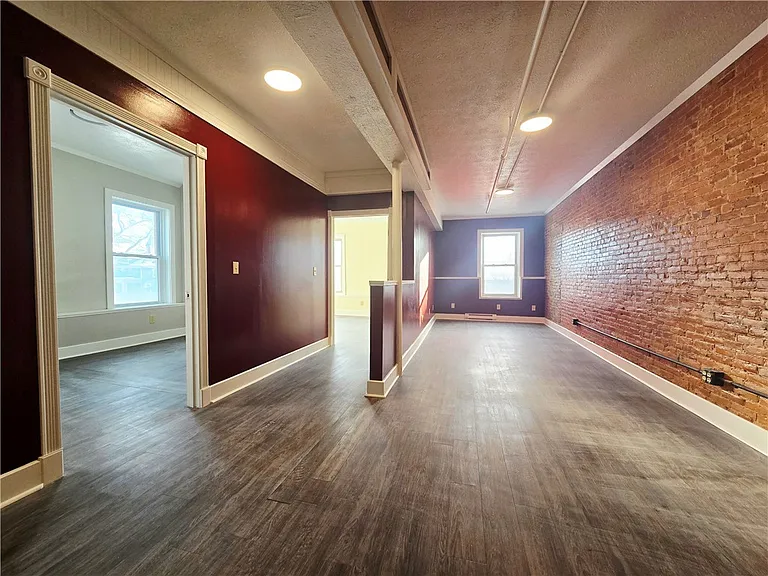 27 E Main St #201 — Photo 3
