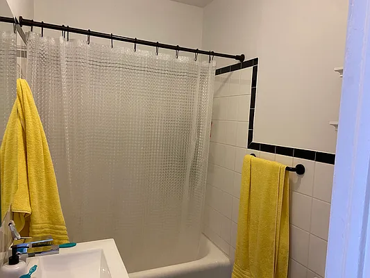 Rented by Garfield Realty  | media 14