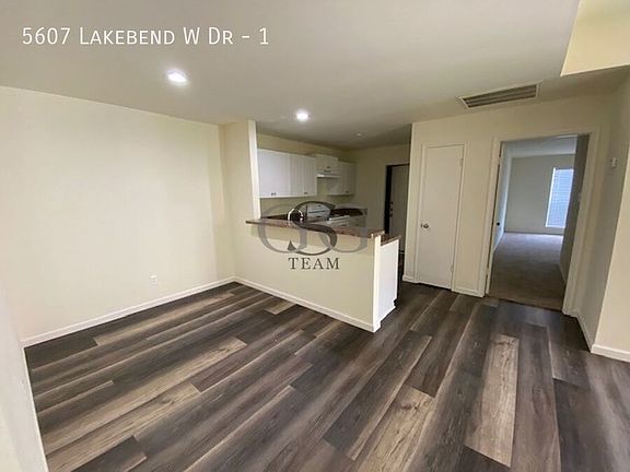 5th image of 5607 Lakebend West Dr #1