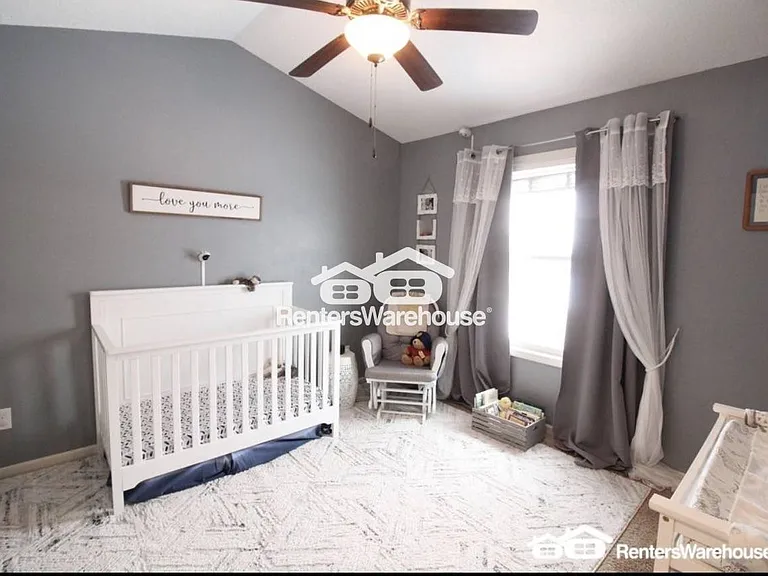 165 SE Pleasant View Dr — Photo 11