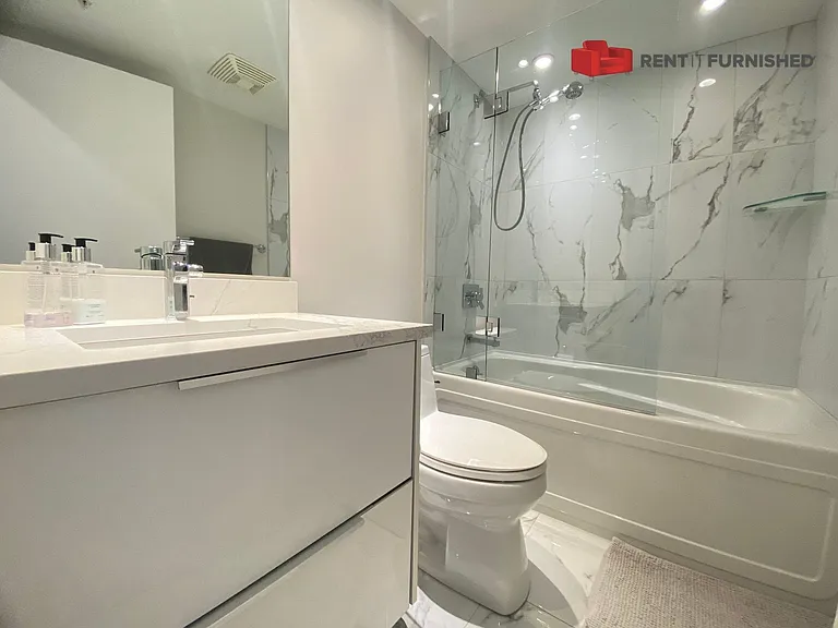 1438 Richards St — Photo 16