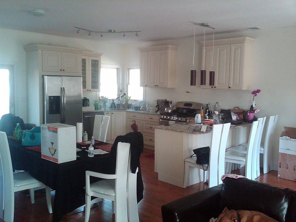 2nd image of 56 James St