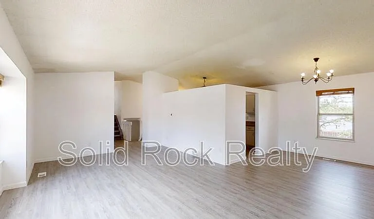 6340 Lange Dr — Photo 3