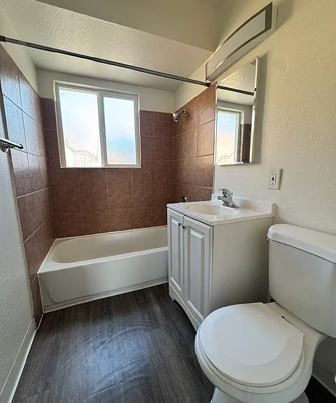 Highland Park Apartments — Photo 15