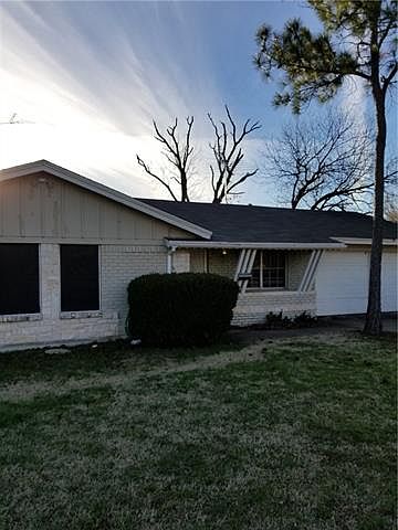 1st image of 1020 Blue Lake Dr