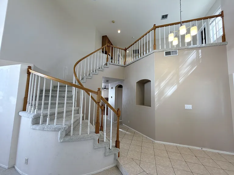 7620 Marluna Ct — Photo 3
