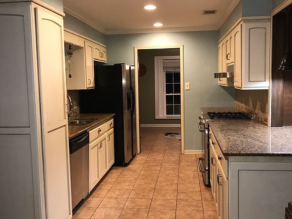 2nd image of 301 Chimney Rock Dr