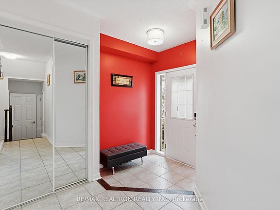 5th image of 78 Hutton Pl