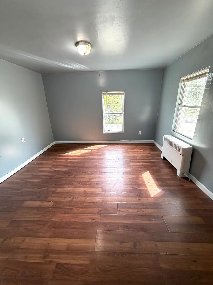 Building Photo - 12 Brown Ave #B