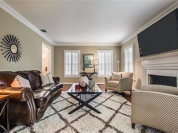 5th image of 4601 N Versailles Ave
