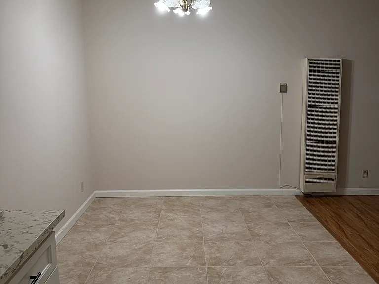 345 W Elk Ave #2 — Photo 6