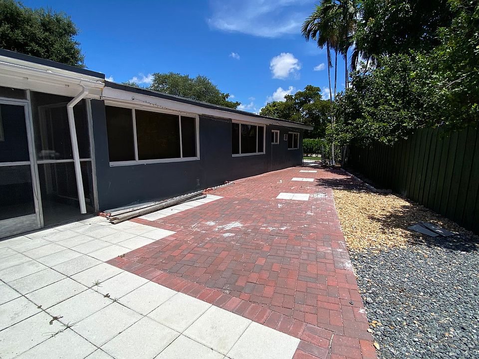 1st image of 1220 NE 152nd St N