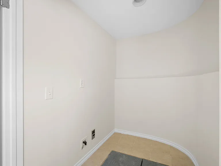 1635 Grandview Ave — Photo 26