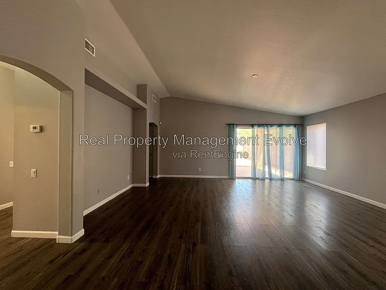 6246 W Blackhawk Dr — Photo 11