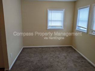 142 Page St NE, Grand Rapids, MI 49505
