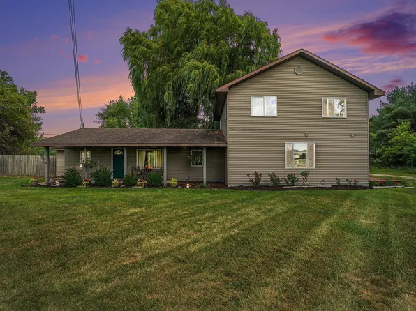 4832 N Dickenson Rd, Coleman, MI 48618