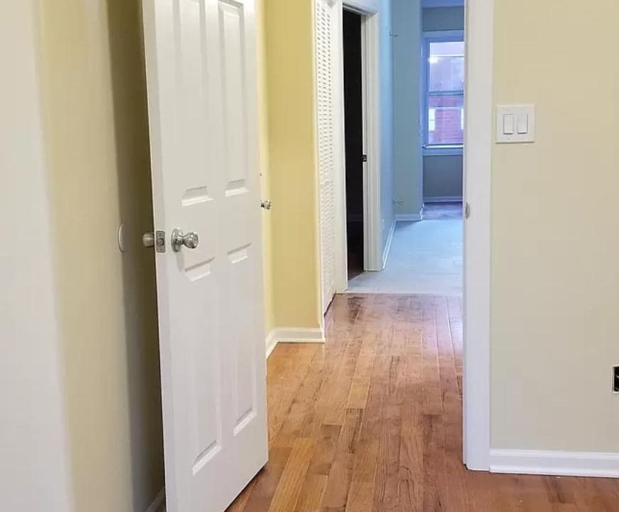 1st image of 1028 N Paulina St #2F